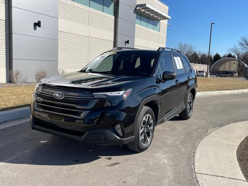 Used 2025 Subaru Forester Premium w/ Convenience Package #1 image 3