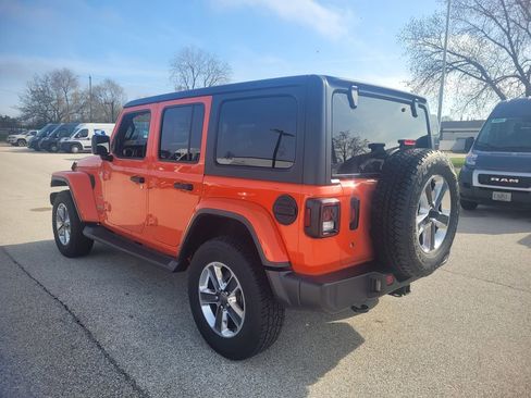 Used 2019 Jeep Wrangler Unlimited Sahara w/ Cold Weather Group image 4