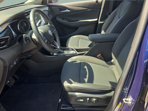 Used 2023 Buick Encore GX Preferred w/ Cold Weather Comfort Package FWD image 9