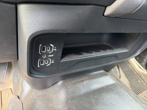 Used 2024 RAM 2500 Tradesman w/ Chrome Appearance Group AWD/4WD image 24