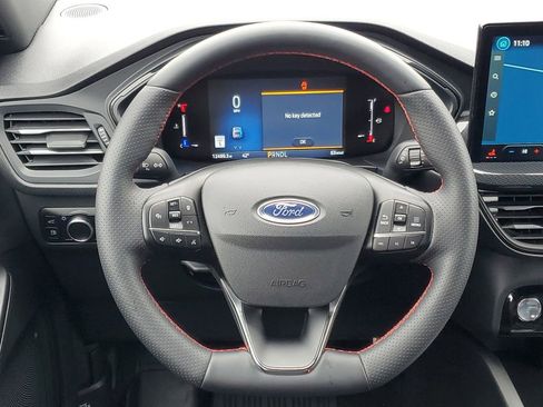 Used 2025 Ford Escape ST-Line w/ Equipment Group 301A image 25
