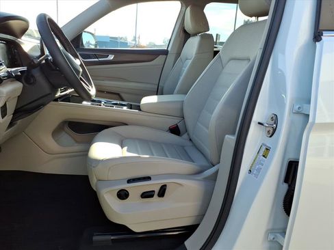 New 2026 Volkswagen Atlas SEL image 10