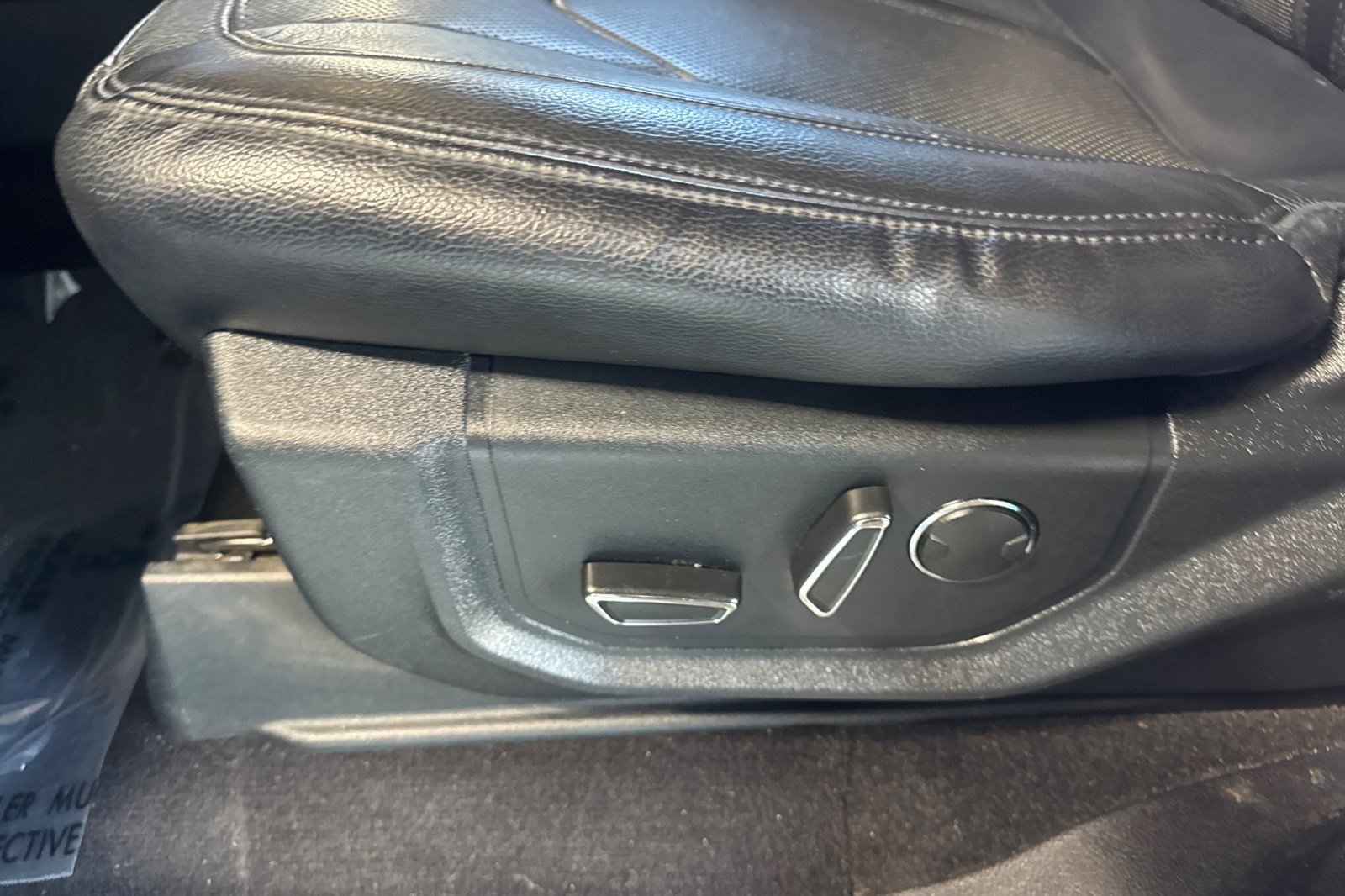 Used 2019 Ford Expedition Max Limited RWD image 14