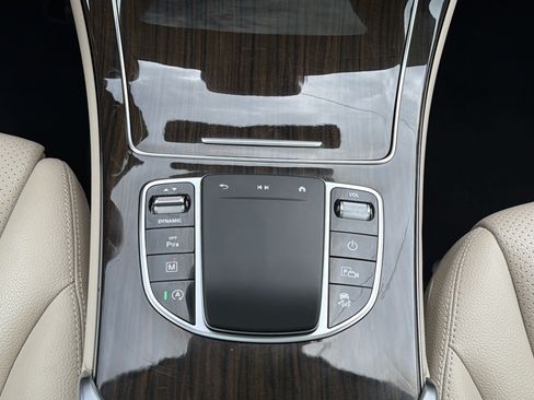 Certified 2022 Mercedes-Benz GLC 300 4MATIC image 24