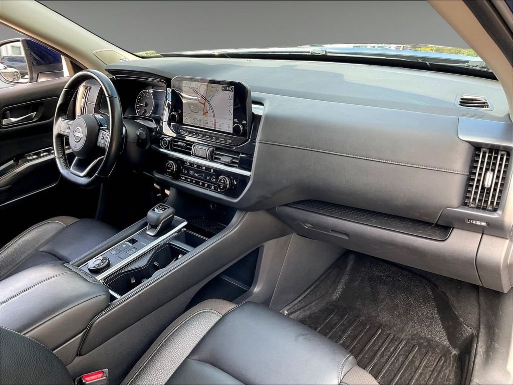 Used 2023 Nissan Pathfinder SL w/ SL Premium Package AWD/4WD image 13