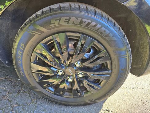 Used 2012 Kia Soul FWD image 10