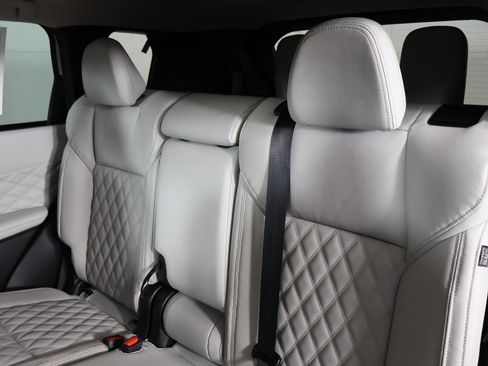 Used 2023 Mitsubishi Outlander SEL image 34