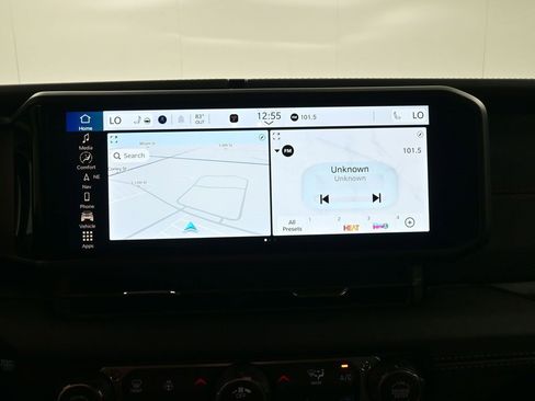 New 2025 Jeep Wrangler Unlimited Rubicon w/ Technology Group image 7