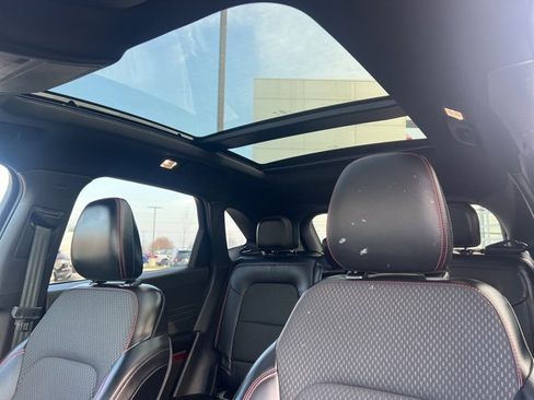 Used 2024 Ford Escape ST-Line Select w/ Tech Pack #2 image 33