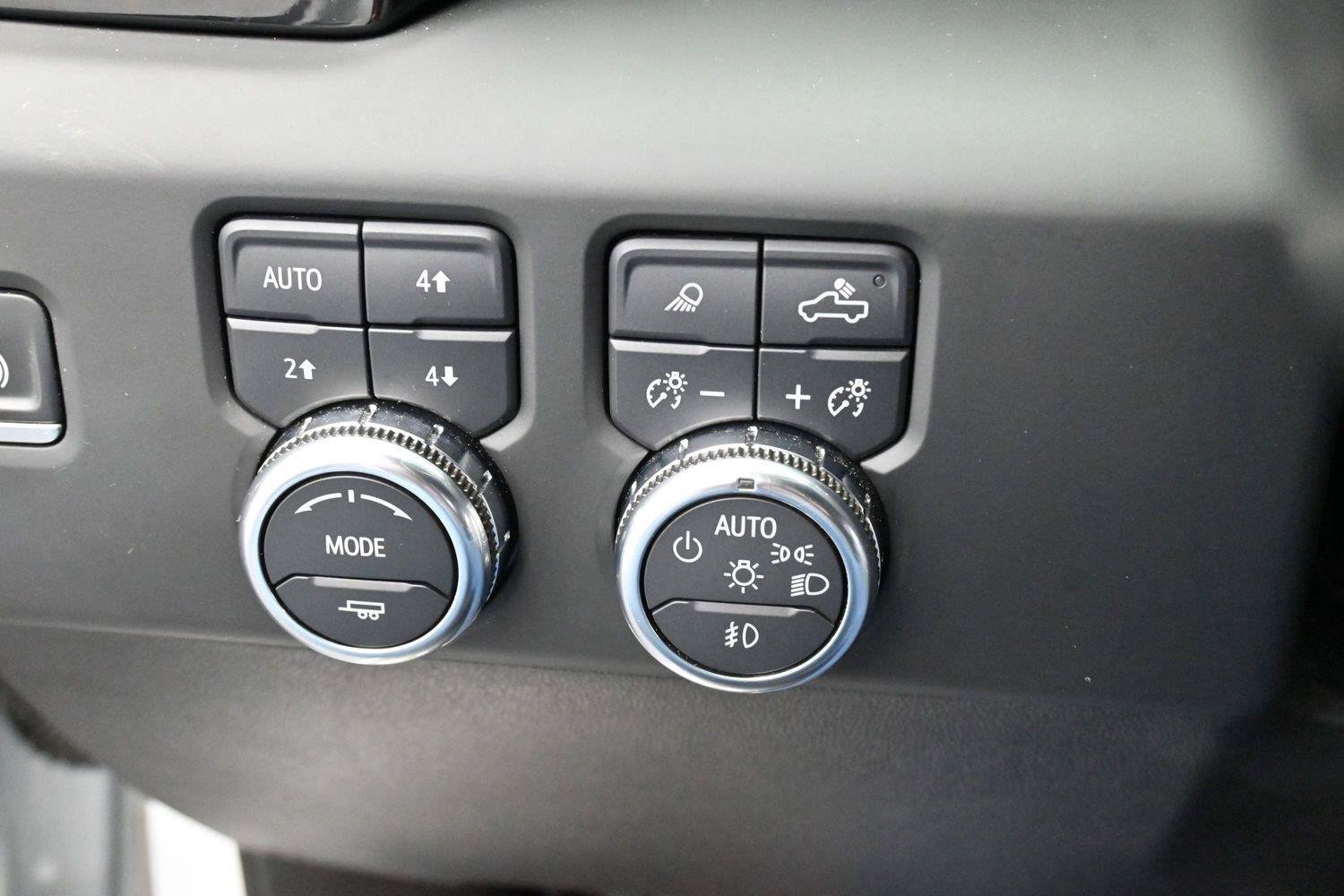 Used 2024 GMC Sierra 2500 AT4 w/ AT4 Premium Plus Package AWD/4WD image 21