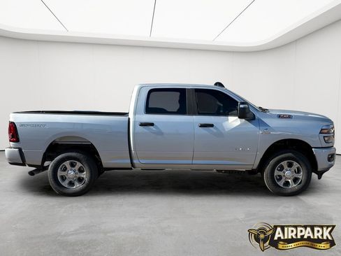 New 2026 RAM 3500 Big Horn AWD/4WD image 3