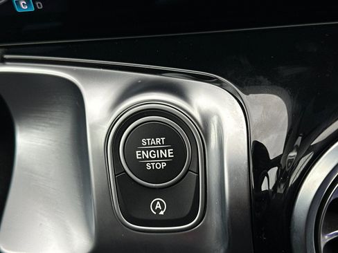 Certified 2025 Mercedes-Benz GLB 250 GLB 250 image 22