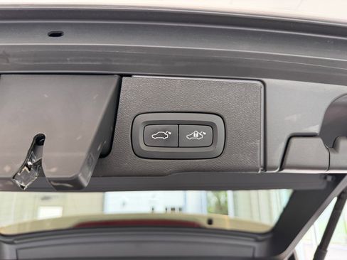 Used 2024 Volvo XC60 B5 Core AWD/4WD image 27