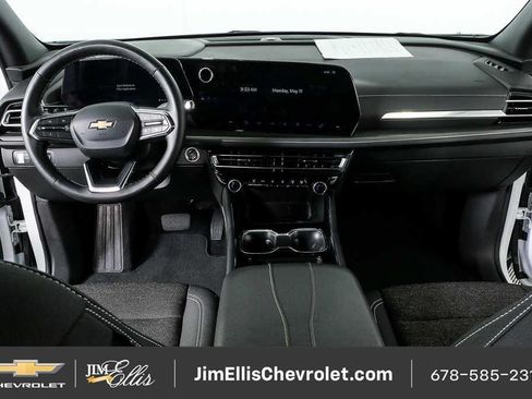 Certified 2025 Chevrolet Traverse LT FWD image 27