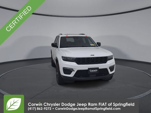 Used 2024 Jeep Grand Cherokee Limited w/ Luxury Tech Group II AWD/4WD image 3