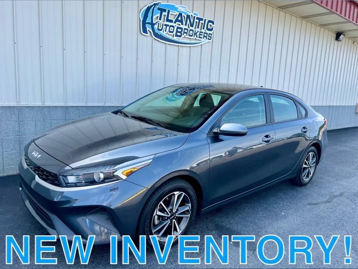 Used 2023 Kia Forte LXS FWD image 1
