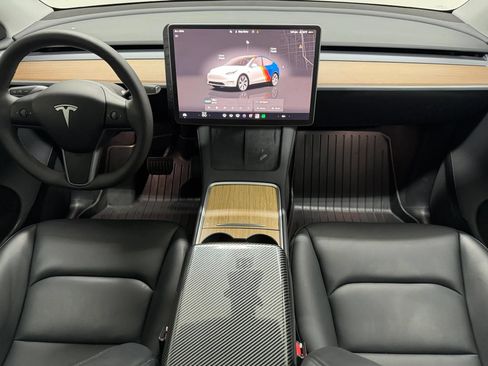 Used 2024 Tesla Model Y Long Range AWD/4WD image 52
