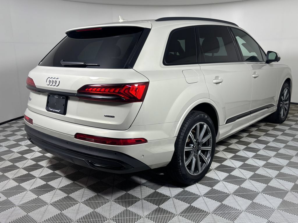 Used 2023 Audi Q7 2.0T Premium Plus w/ Premium Plus Package AWD/4WD image 7