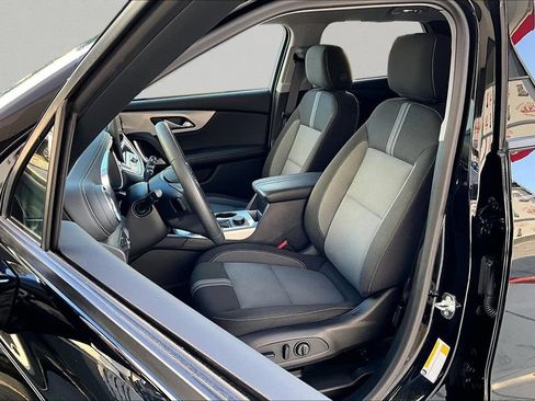 Used 2023 Chevrolet Blazer LT FWD image 21