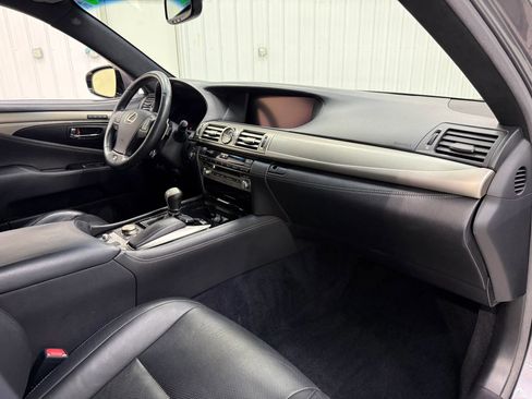 Used 2015 Lexus LS 460 AWD w/ F Sport Package image 14