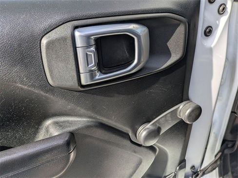 Used 2018 Jeep Wrangler Unlimited Sport image 11