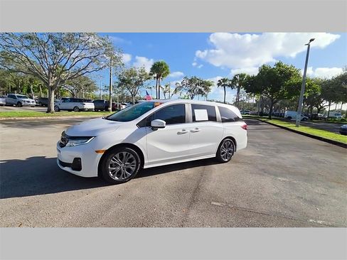 Used 2025 Honda Odyssey Touring image 42