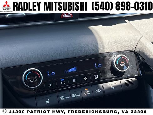 Used 2023 Hyundai Elantra Blue w/ Cargo Package FWD image 10