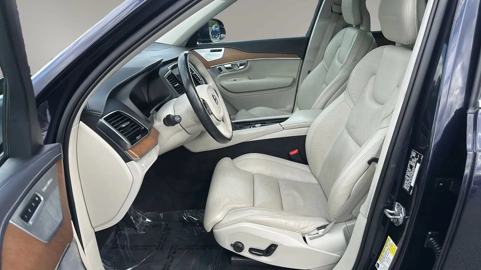 Used 2017 Volvo XC90 T6 Inscription w/ Vision Package AWD/4WD image 7