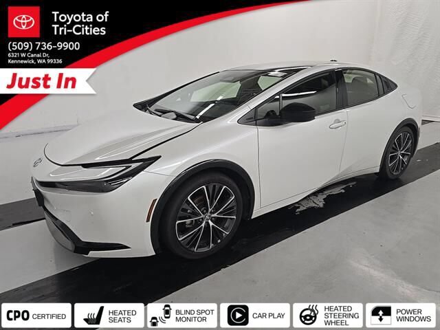 Certified 2025 Toyota Prius XLE FWD image 32