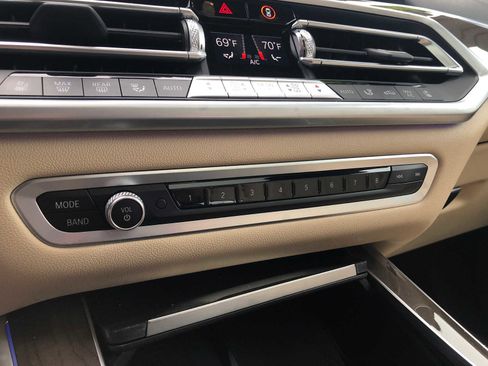 Used 2021 BMW X5 xDrive40i w/ Executive Package image 15