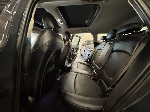 Used 2017 MINI Cooper Clubman S image 12