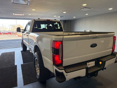 Used 2023 Ford F250 Lariat w/ Tow Technology Package image 15