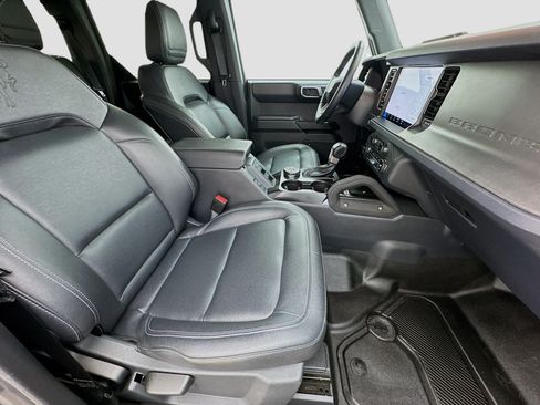 Used 2025 Ford Bronco Badlands AWD/4WD image 18