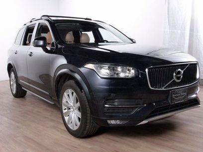 Used 2016 Volvo XC90 T6 Momentum