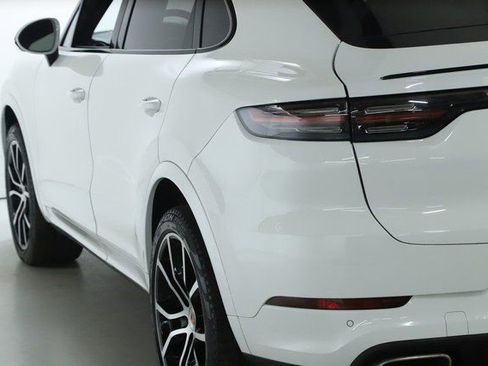 Used 2021 Porsche Cayenne Coupe image 42