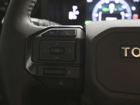 Used 2025 Toyota Land Cruiser image 26