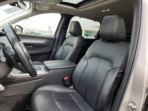 Used 2024 MAZDA CX-90 3.3 Turbo w/ Preferred Plus image 12