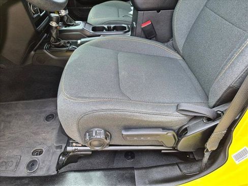 Used 2024 Jeep Gladiator Sport AWD/4WD image 14
