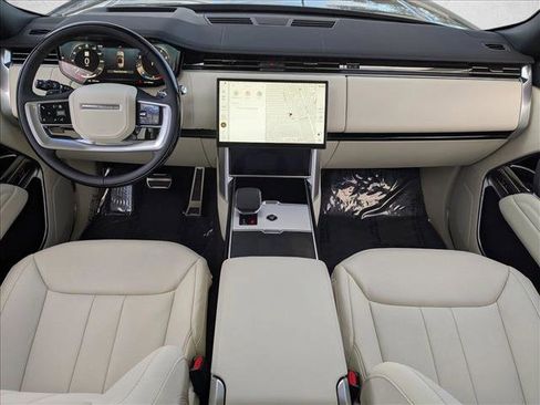 New 2025 Land Rover Range Rover Long Wheelbase SE image 15