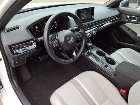 Certified 2025 Honda Civic Sport image 13