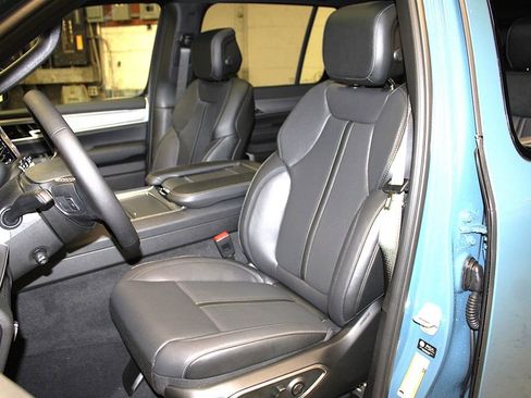 New 2026 Jeep Grand Wagoneer L Limited AWD/4WD image 26