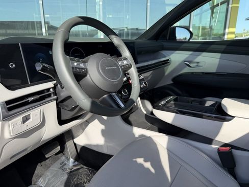 Used 2025 Hyundai Tucson Limited FWD image 34