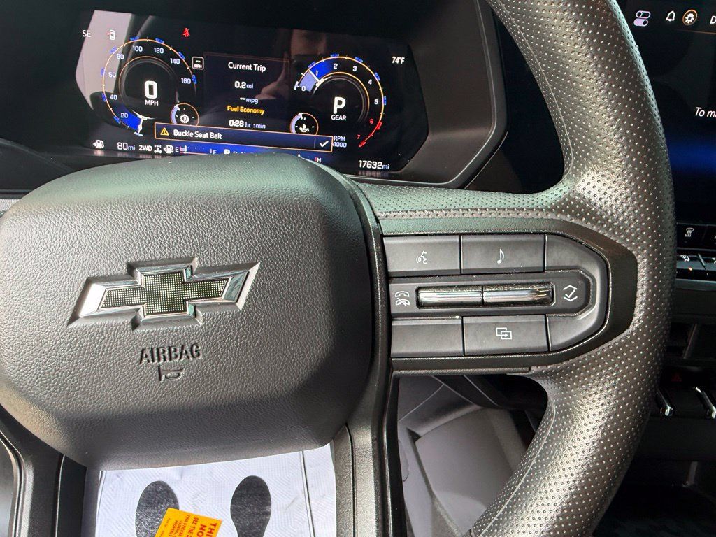 Used 2024 Chevrolet Colorado Trail Boss w/ Technology Package AWD/4WD image 25