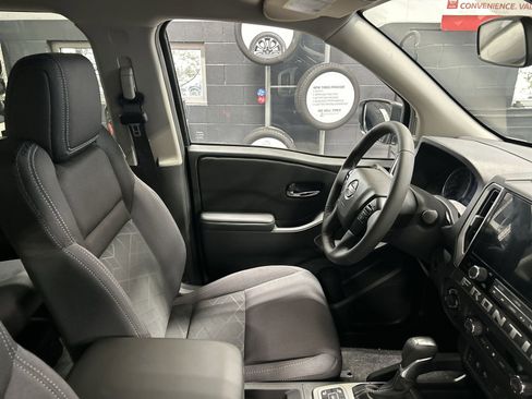 New 2026 Nissan Frontier SV w/ SV Convenience Package image 9