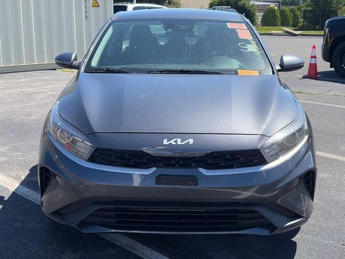 Used 2023 Kia Forte LXS w/ LXS Technology Package FWD image 2