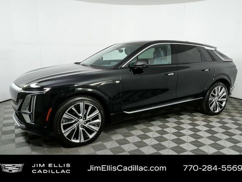 Certified 2024 Cadillac Lyriq Luxury w/ Nappa Leather Package image 2