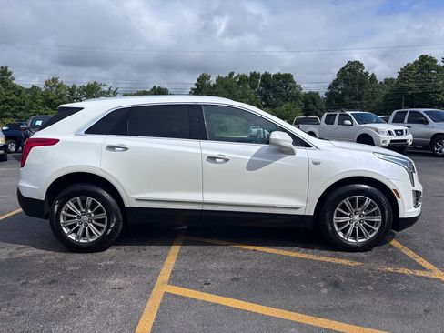 Used 2018 Cadillac XT5 Luxury w/ Driver Awareness Package AWD/4WD image 5