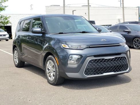 Used 2020 Kia Soul LX FWD image 4