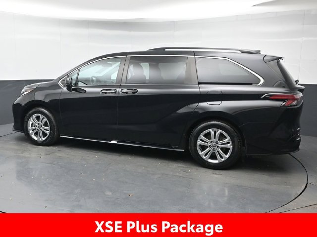 Certified 2023 Toyota Sienna XSE w/ XSE Plus Package AWD/4WD image 4