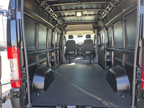 New 2026 RAM ProMaster 3500 w/ Premium Convenience Group image 19